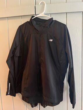New Balance Black Lightweight Men's Jacket with Reflective Logo